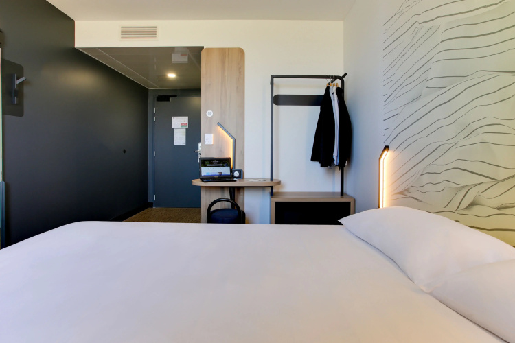 B&B HOTEL Reims Croix Blandin