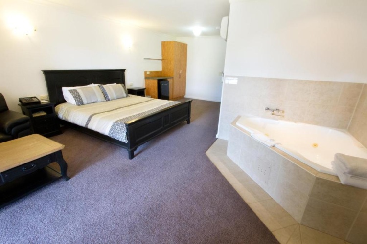 Standard Double Basement room with balcony