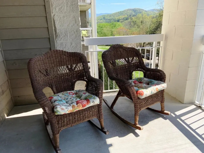 Whispering Pines 622
