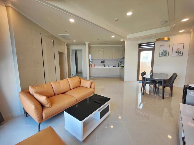 3 Bedrooms Apartment with balcony and with city view