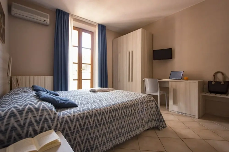 Standard room with balcony