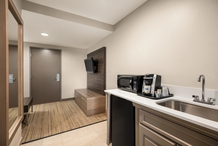 Holiday Inn Express Hotel & Suites Fredericksburg photo 27