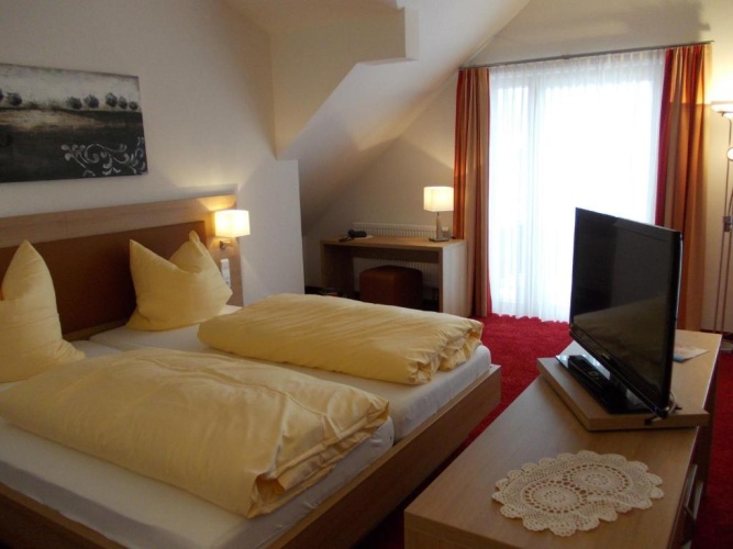 Junior Suite with balcony and with view
