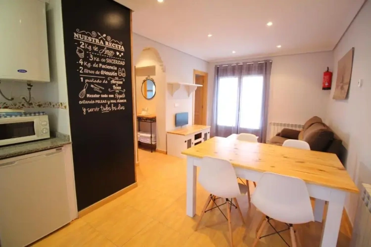 2 Bedrooms Apartment