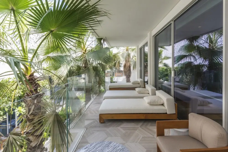 Maison Privee - Five Palm Villa