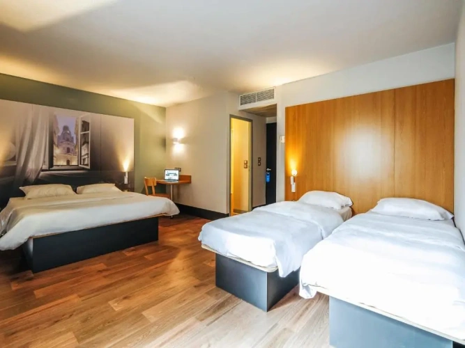 Standard Quadruple room