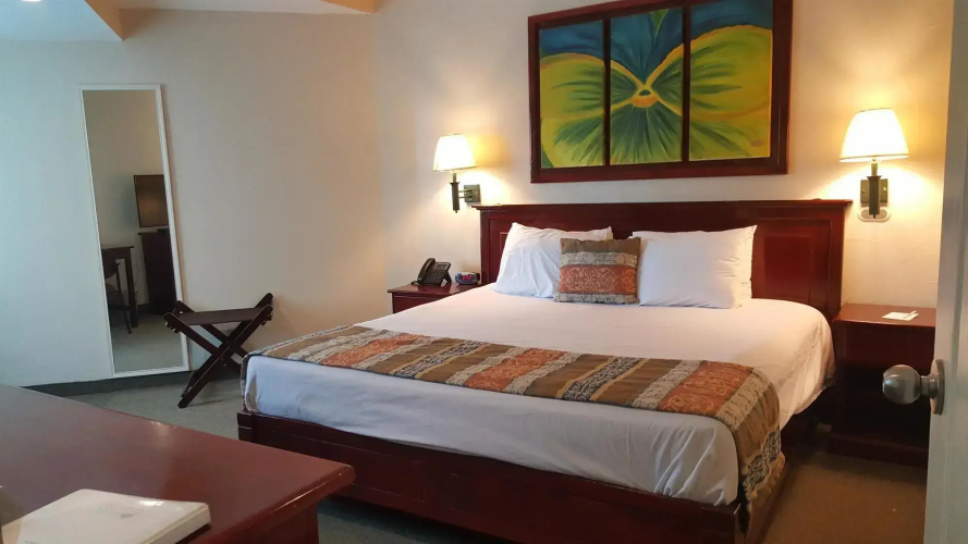 Bazarell Inn Hotel