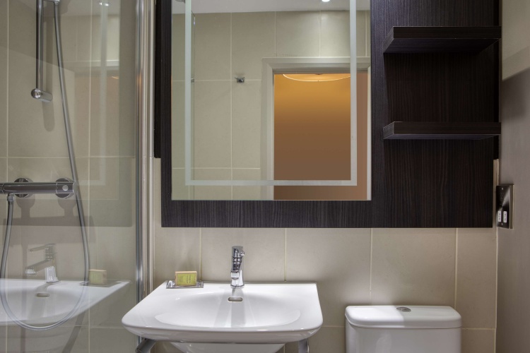 DoubleTree by Hilton Edinburgh City Centre photo 11