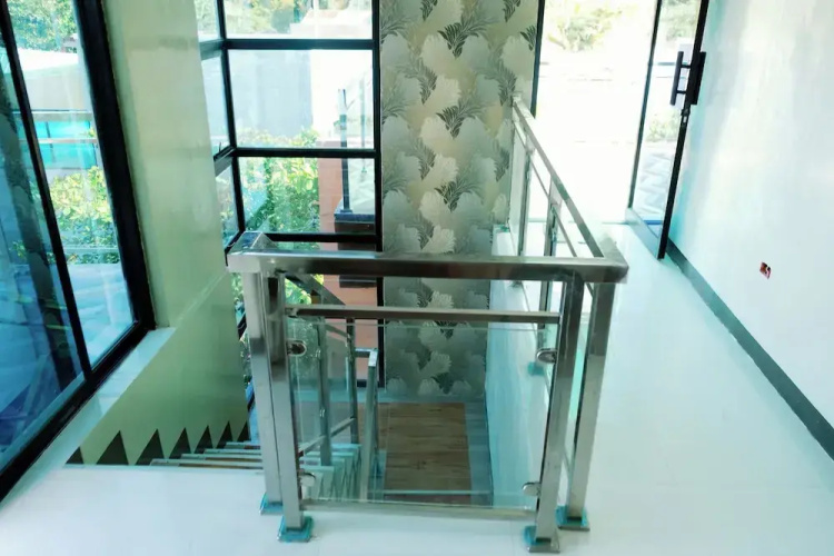 Rb's Three Storey House