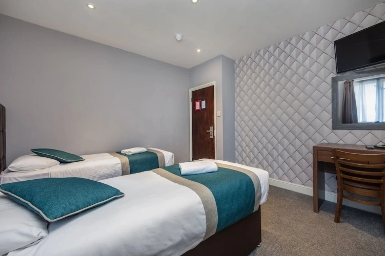 Twin room