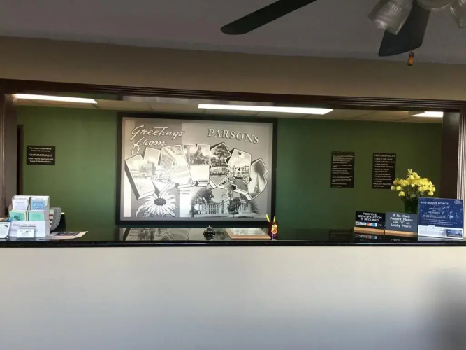 Express Inn Parsons