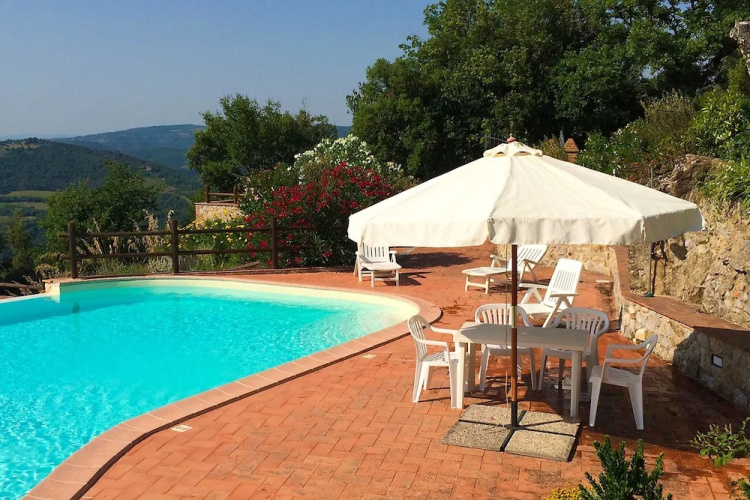Villa Este con Piscina