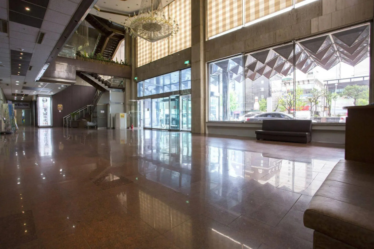 Kyungnam Tourist Hotel
