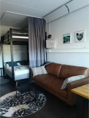 Vuosselin Helmi B21