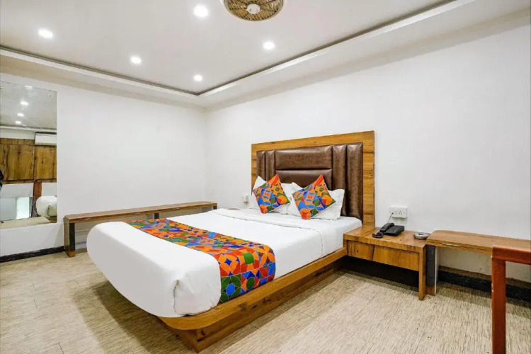 Fabhotel Babas Residency