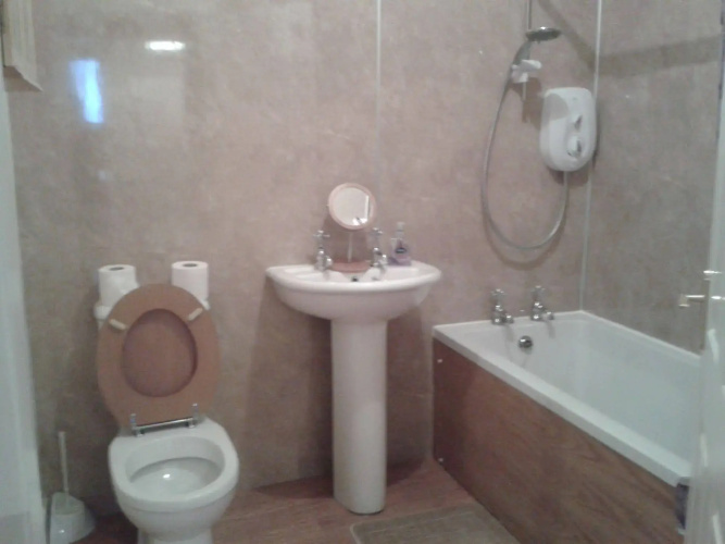 Elgin Apartment