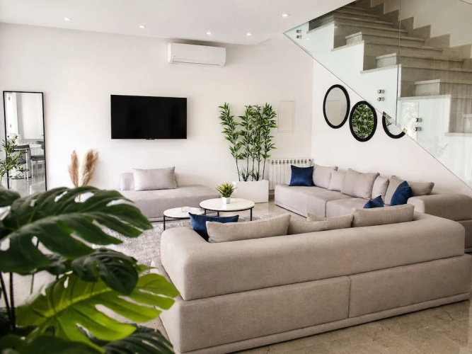 Elegant Villa In Gammarth With Private Indoor Pool - Marsa