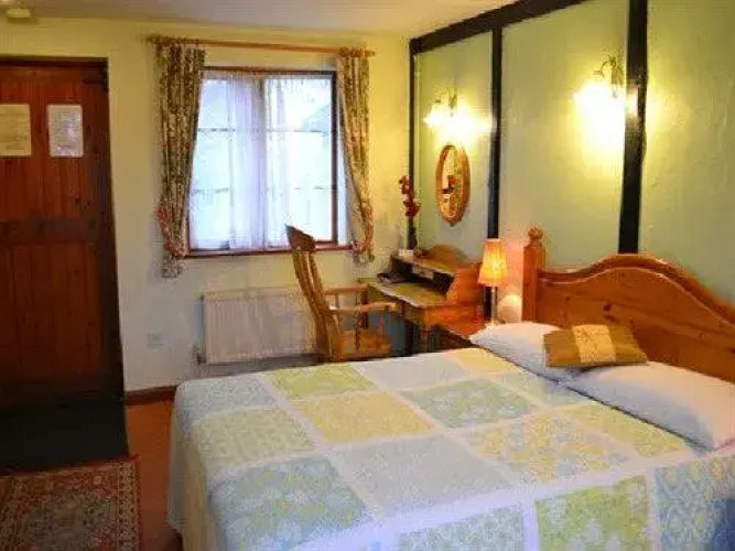 Six Bells Inn