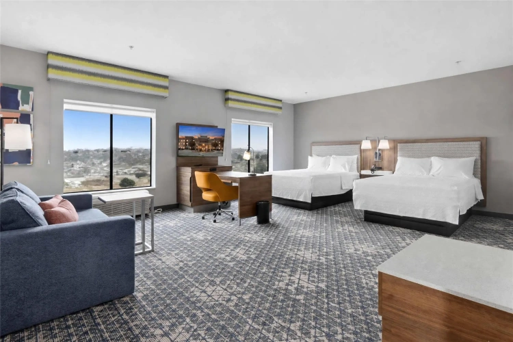 Quadruple Suite