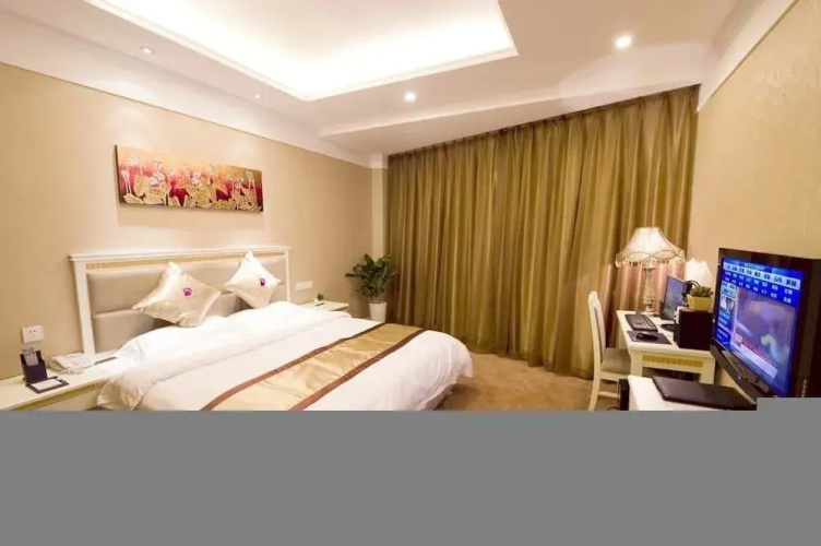 Dragon Hotel