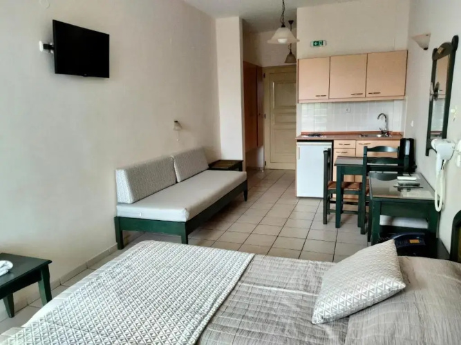 Zannis Hotel