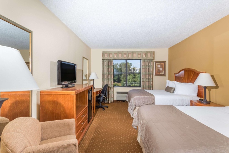 Standard Quadruple room