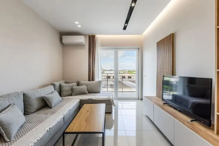 Olivia s Apartment 24