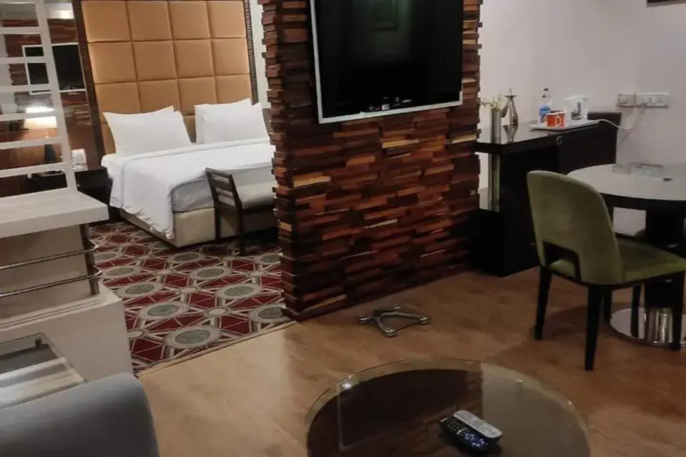 Fortune Inn Riviera Hotel