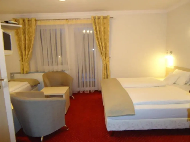 Standard Triple room with balcony and with mountain view