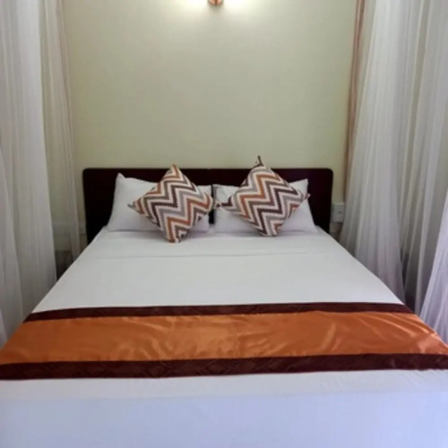 CaliTwapa Hotel & Restaurant