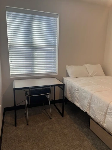 2 Bedrooms Standard Family room with city view