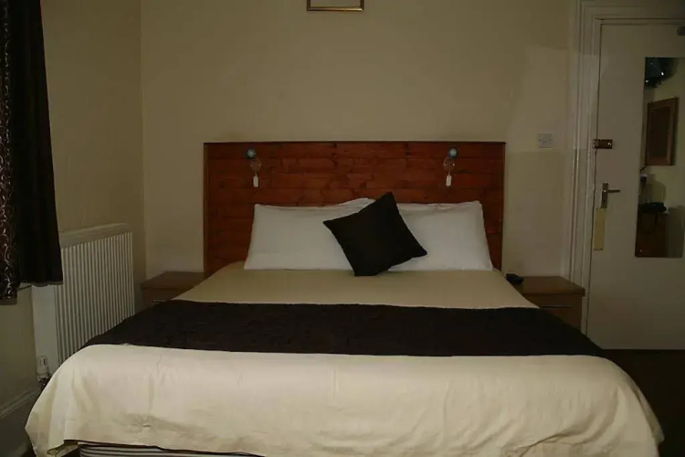 Channel View Hotel