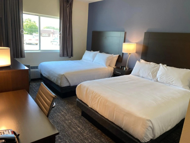 Cobblestone Inn & Suites - Forest City