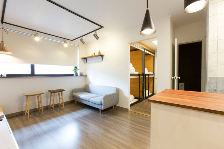 Sextuple Cottage