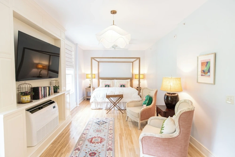 Luxury Double Basement room