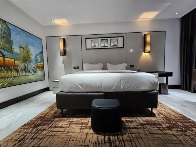 Ana Hotel and Apartments