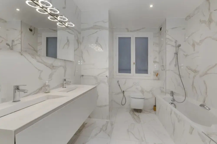 Luxury 5 Bed Residence - Opposite Arc de Triomphe
