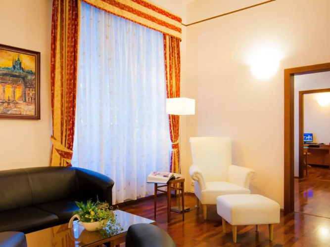 Cloister Inn
