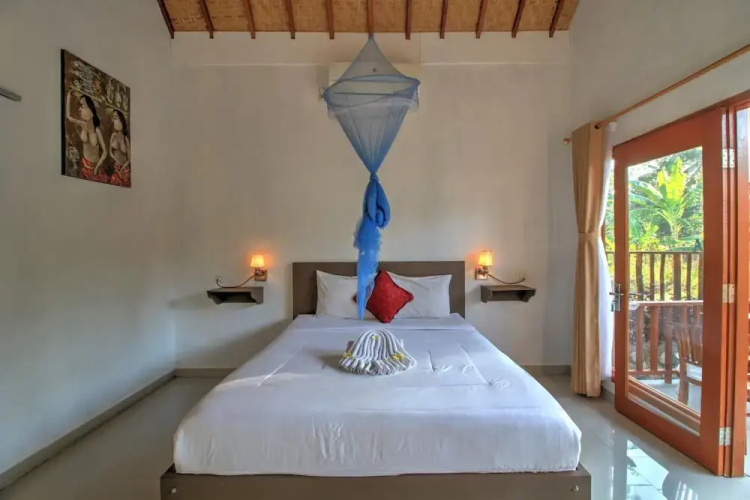 Saren Villa