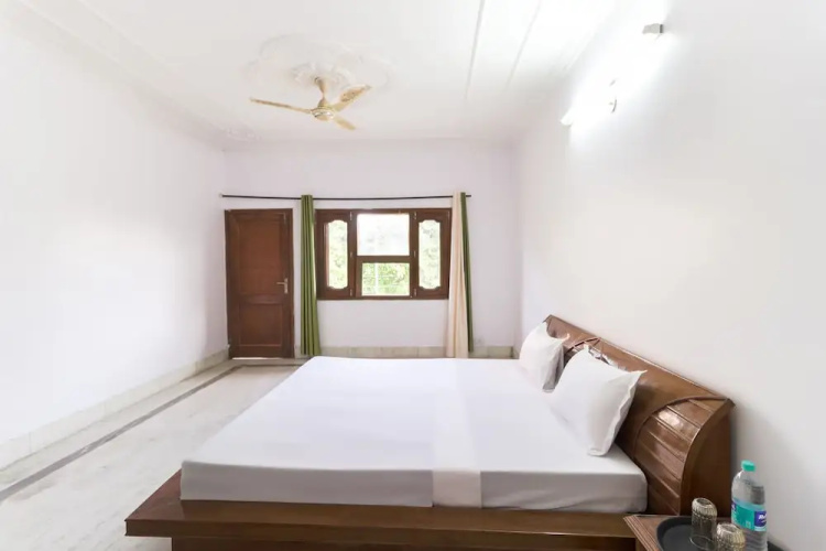 Sunshine by OYO Rooms