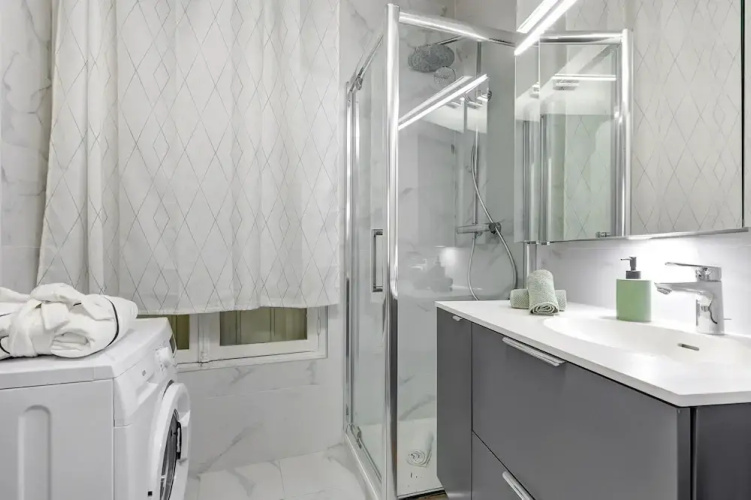 Charming 1BR in Saint-Germain Sleeps 4