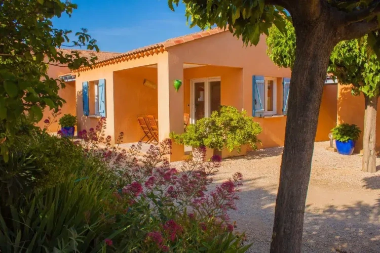2 Bedrooms Cottage