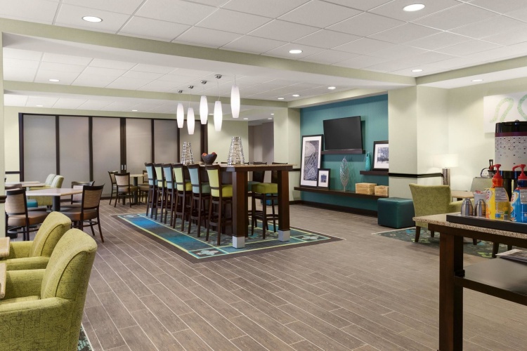 Hampton Inn Fairmont, WV photo 22