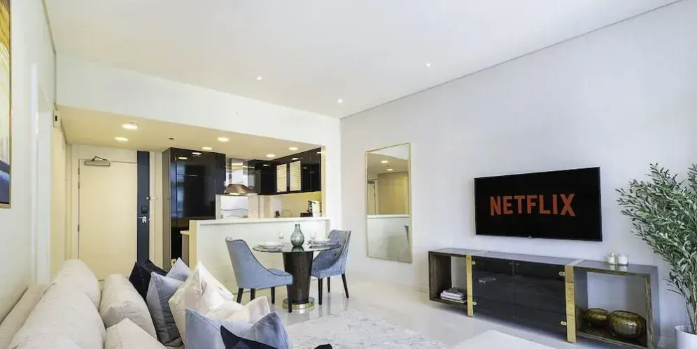 LUX The Bays Edge Canal View Suite