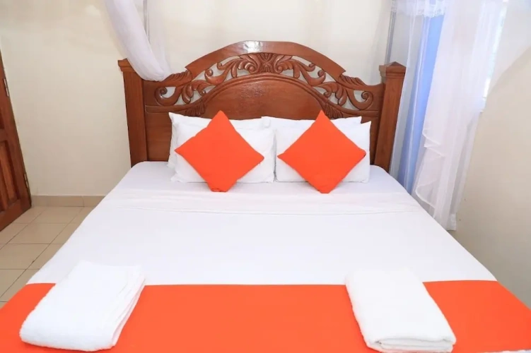 3 Bedrooms Economy Apartment with balcony and with garden view