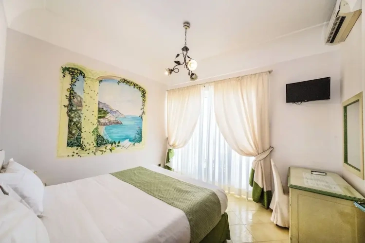 Classic Double room with balcony and with sea view