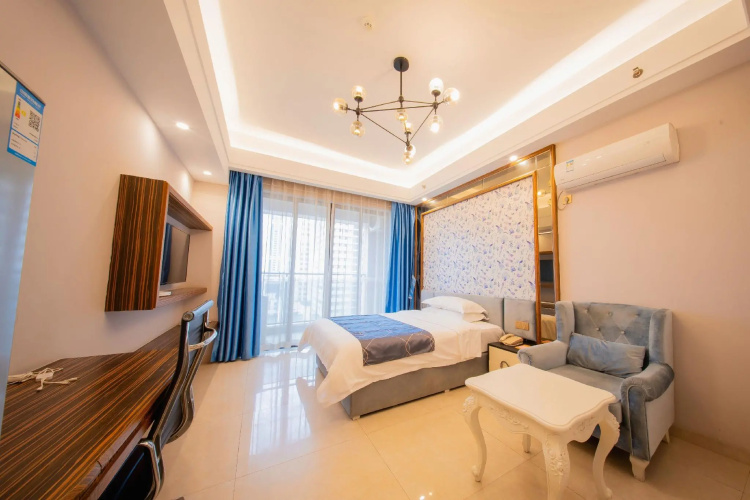 Fuye Holiday Hotel