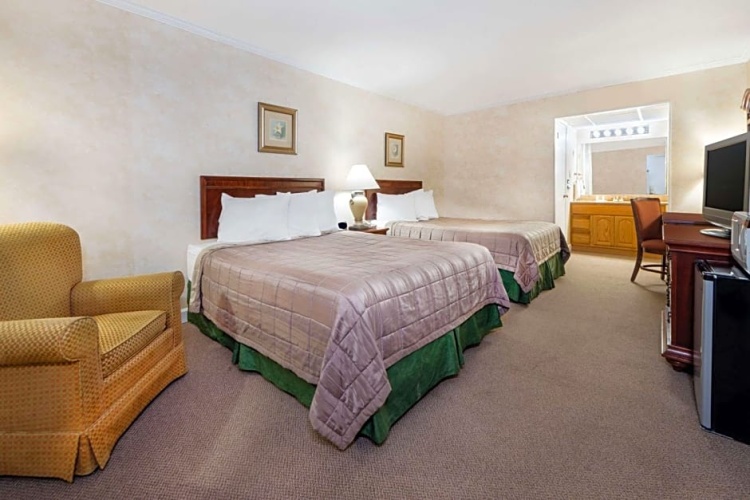 Deluxe Quadruple room