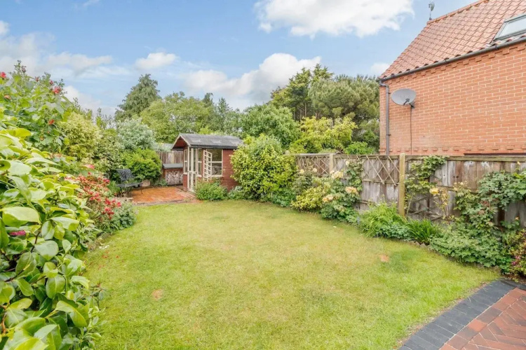Hollyhedge Cottage