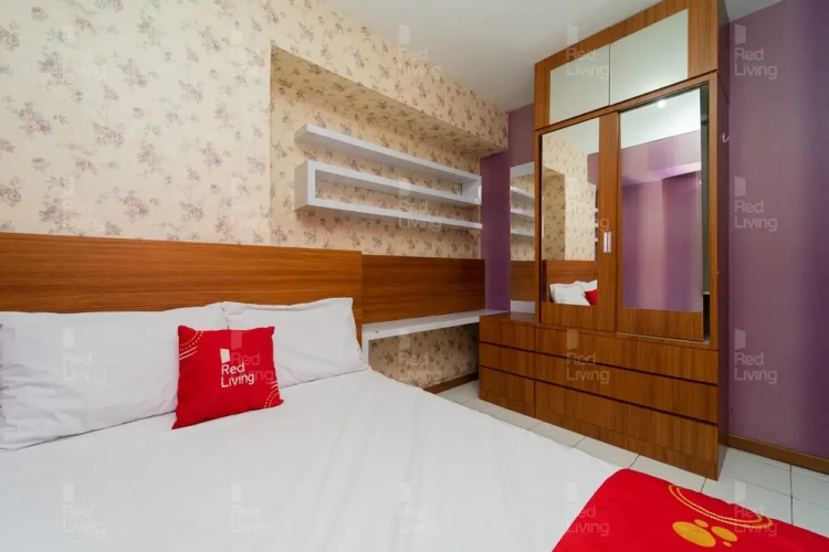 RedLiving Apartemen Gateway Cicadas - DB Room